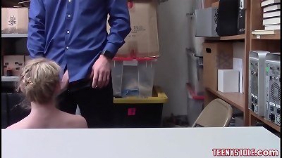 å°‘å¹´å°å·è¦æ±‚è¢«æ®´æ‰“ä»¥æ¢å–è‡ªç”±