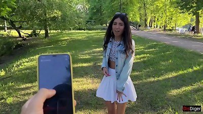 å¥³æœ‹å‹åœ¨å…¬å›­é‡ŒèŽ·å¾—é«˜æ½®ï¼Œæˆ‘ç”¨ Flirtwithsb çš„æ€§çŽ©å…·æŽ§åˆ¶å®ƒ