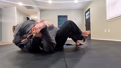 æˆ‘ä»¬åˆ›é€ äº†ä¸€ç§æ–°çš„å¥èº«æ–¹å¼ - æŸ¥çœ‹æœ‰å²ä»¥æ¥ç¬¬ä¸€åœºè„±è¡£èˆžæŸ”æœ¯æ¯”èµ›