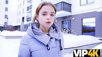 å€ºåŠ¡ 4kã€‚æ€§äº¤èŠ‚æ˜¯å€ºåŠ¡äººåœ¨åœ£è¯žèŠ‚æ”¶åˆ°çš„æ„å¤–èµé‡‘