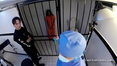 éžæ³•ç§»æ°‘è¢«ç‰¹æœ—æ™®ä»¥å…è´¹åŒ»ç–—çš„è¯±æƒ‘å›´æ• - ä¸æ˜¯é‚£ä¹ˆå…è´¹çš„åŒ»ç–— - Sheila Daniels - CaptiveClinic.com