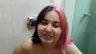 æˆ‘æ˜¯ä¸€ä¸ªå¹´è½»çš„ã€æµå£æ°´çš„å¹´è½»äººï¼Œå–œæ¬¢é€šè¿‡æ’’å°¿æ¥ç‚«è€€ã€‚