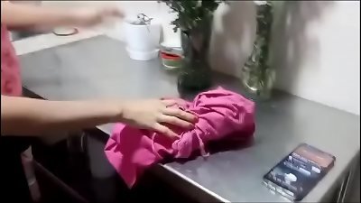 æˆ‘å½“ä¸äº†è€å¤§ï¼æˆ‘åªæ˜¯åœ¨æ‰“æ‰«å«ç”Ÿï¼Œæˆ‘æƒ³è¦æ­ç”µæ¢¯ï¼Œä½†ä¸æ˜¯ä»–å¦ˆçš„ï¼