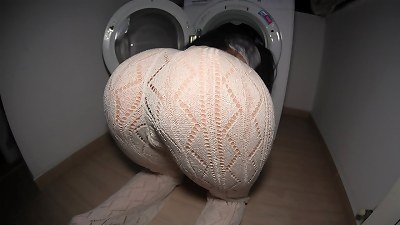 ç»§å¦¹ç”¨å¥¹ä¸°æ»¡çš„å±è‚¡å¼•è¯±äº†æˆ‘ã€‚æˆ‘å·¨å¤§çš„ç”·äººè‚‰å¡žæ»¡äº†å¥¹ç”œèœœçš„æ§½