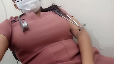 å‡Œä¹±çš„è€å¹´æ¸…æ´å¥³å·¥åœ¨å¥¹çš„å·¥ä½œåœºæ‰€è‡ªåˆ¶è‰²æƒ…ç‰‡ï¼Œå¥¹ç›¸ä¿¡å¥¹ç”¨è¿‡çš„èµ„äº§å’Œå¤©ç”Ÿçš„ä¹è¶£è¢‹å¯ä»¥å¤„ç†å·¨å¤§çš„çœ‰æ¯›å’Œå¼ºå¤§çš„æ€§çˆ±