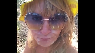 ç²¾ç¾Žçš„è‡ªæ‹ç…§ - åœ¨æ£®æž—ä¸­å¿«é€Ÿç²‰ç¢Žã€‚å£äº¤ï¼Œå”å…‹èˆ”ï¼Œç‹—ç‹—é£Žæ ¼ï¼Œæš¨åœ¨è„¸ä¸Šã€‚æˆ·å¤–è¿žæŽ¥